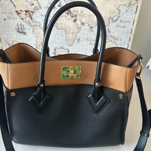 Louis Vuitton tote monogram and leather - Picture 1 of 9